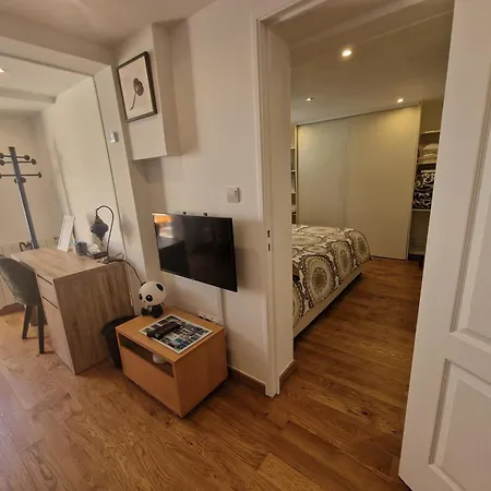 Apartment Avec Jardin 45 M2 *